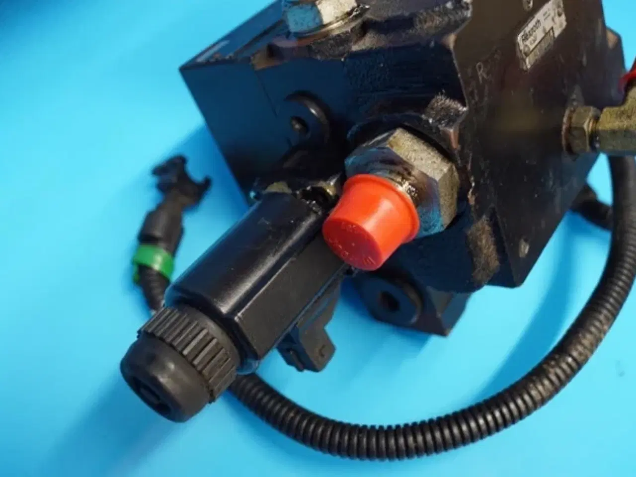 Billede 10 - Case 8010 Hydraulikventil 87313989