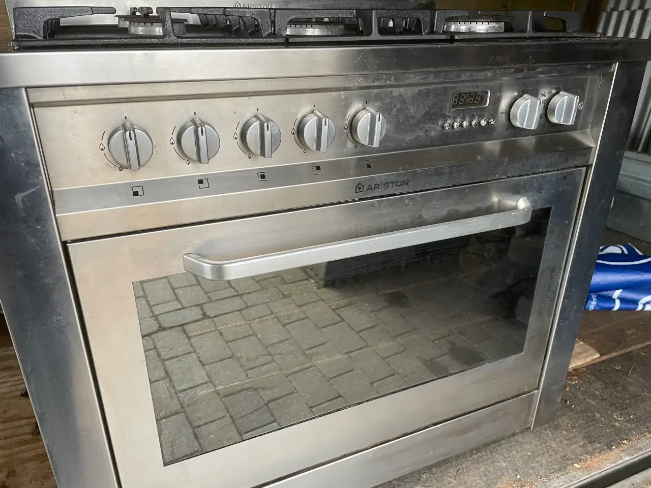 Billede 3 - Gaskomfur med 5 blus