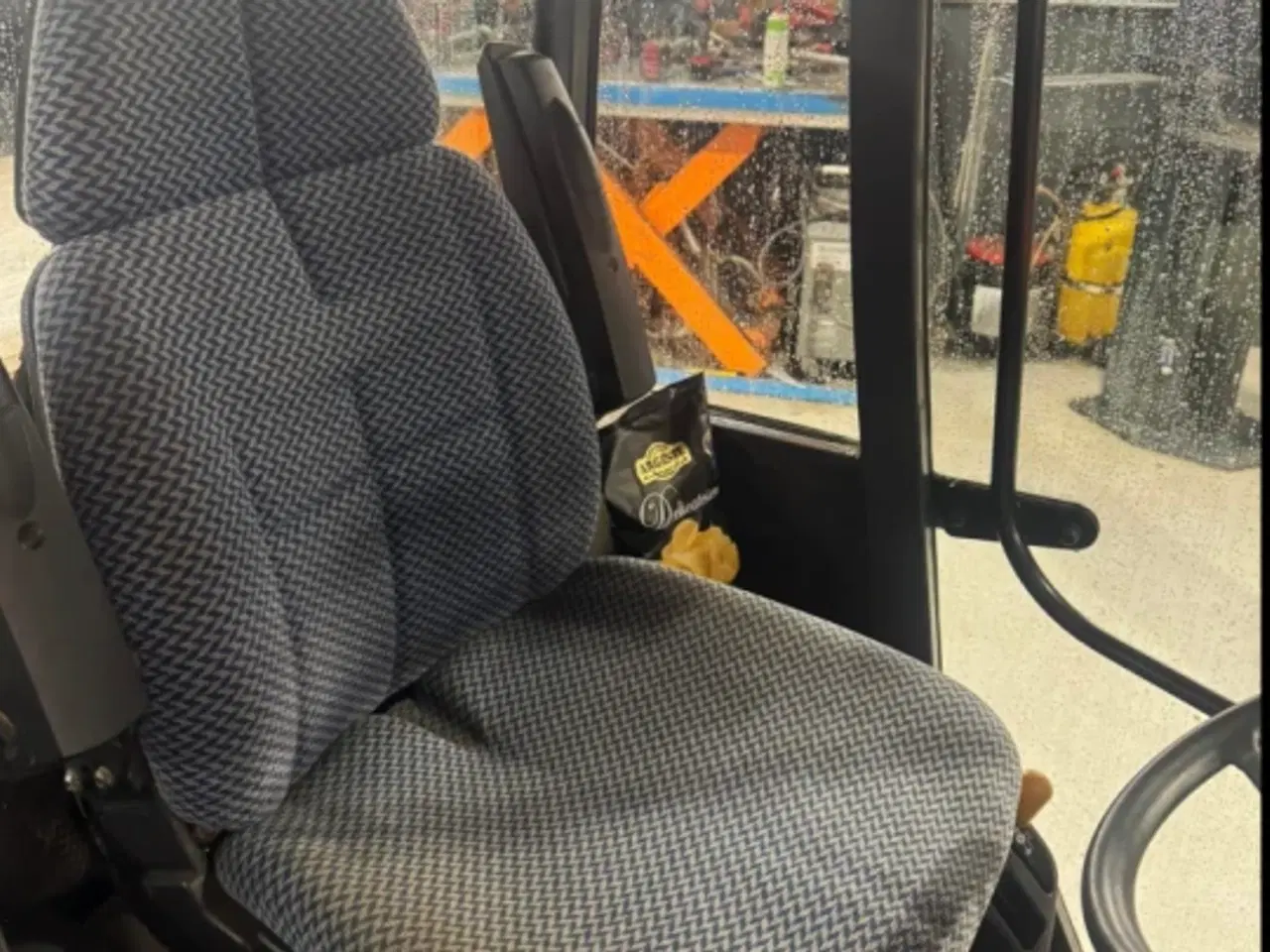 Billede 11 - Kubota 2350 minitraktor / 770 timer / vinterudstyr