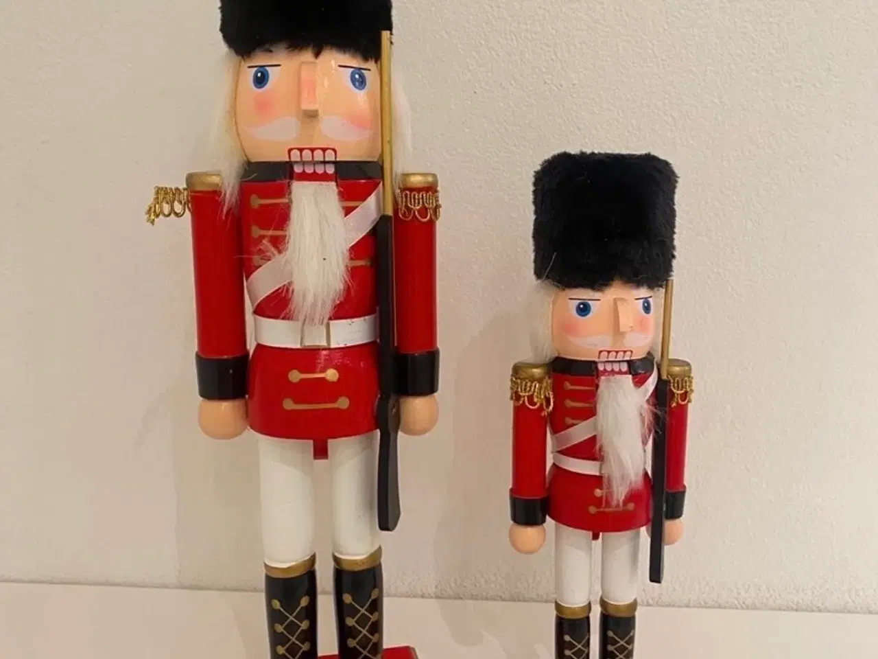 Billede 1 - Nøddeknækker garder 