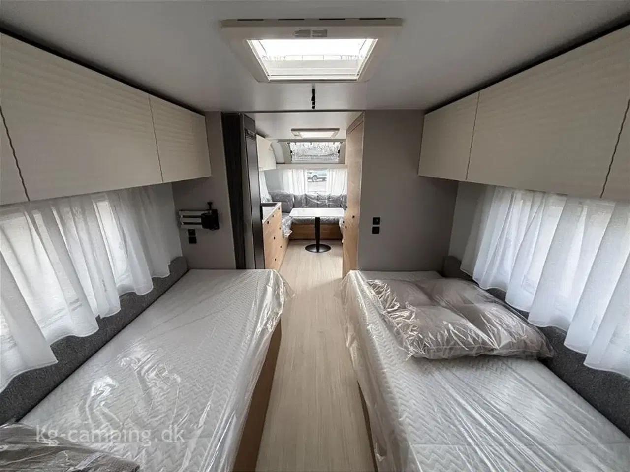 Billede 11 - 2026 - Adria Adora 663 UT Alde Den store nyhed i Adora serien. Enkeltsenge, stort baderum og med Alde centralvarme