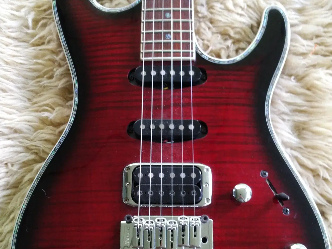 Billede 2 - Ibanez SAS36 Trans Red Sunburst