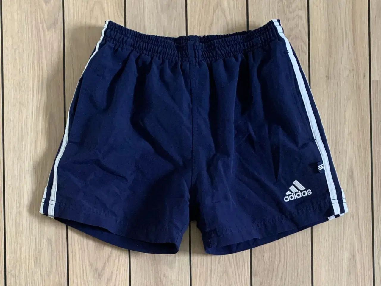 Billede 1 - Adidas shorts str. 140 i navy Adidas 3 stripes