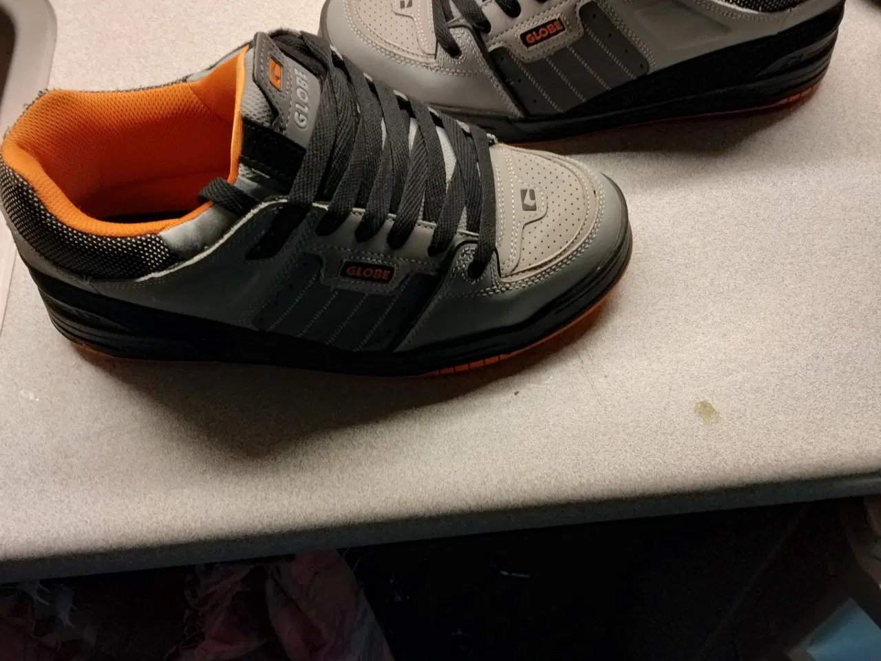 Billede 15 - Fede sneakers som næsten ikke er brugt. 