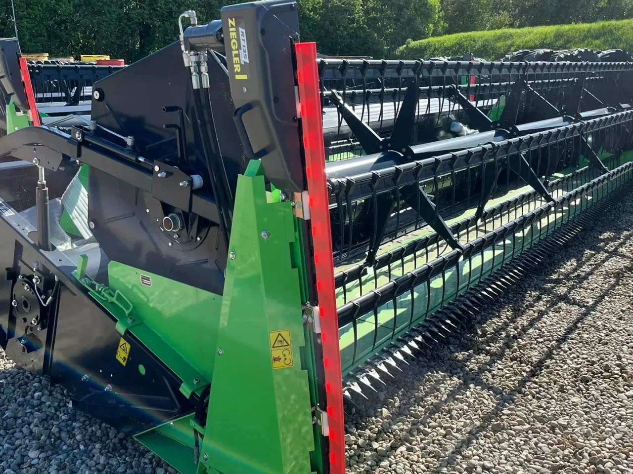 Billede 12 - Deutz-Fahr C7206 With 24feed - 7.2m header. New and unused Combine together with 7.2m header