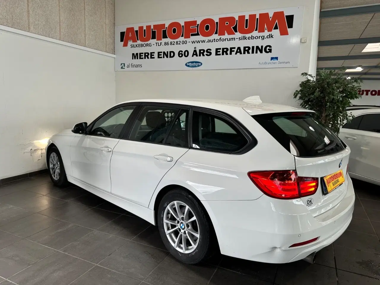 Billede 16 - BMW 320i 2,0 Touring aut. Van