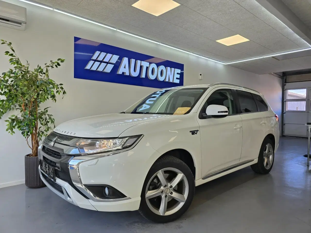Billede 1 - Mitsubishi Outlander 2,4 PHEV Inform+ CVT 4WD