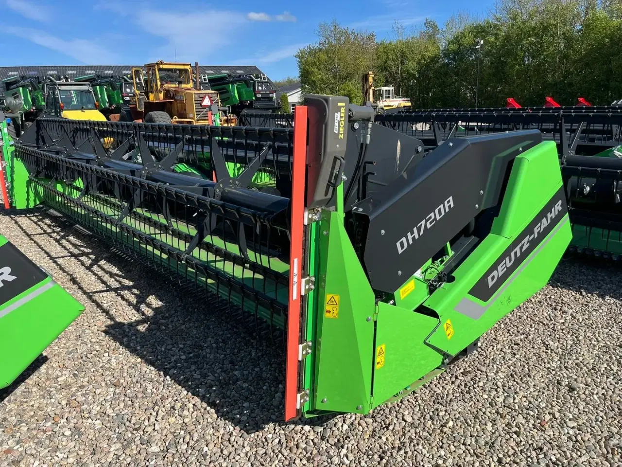 Billede 24 - Deutz-Fahr C7206 With 24feed - 7.2m header. New and unused Combine together with 7.2m header