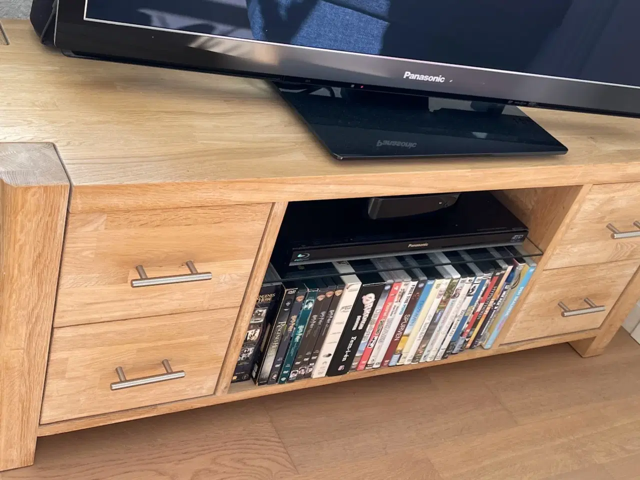Billede 3 - TV bord i egetræ