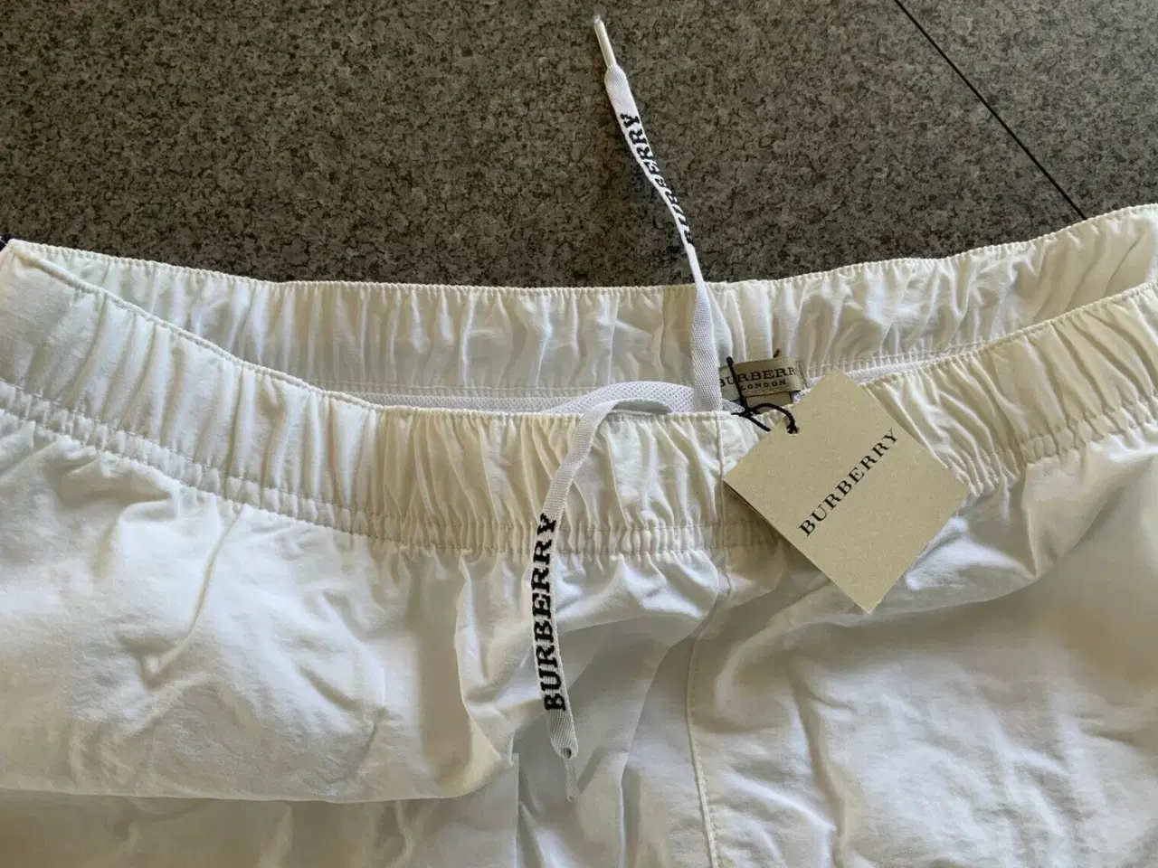 Billede 3 - Burberry Badeshorts