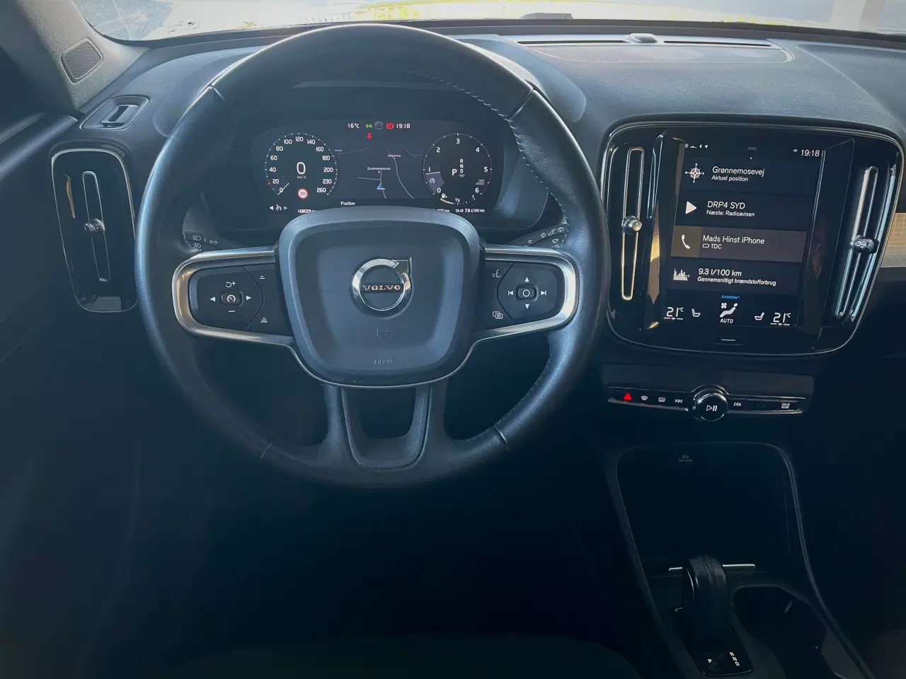 Billede 15 - VOLVO XC40 med aut. gear og træk