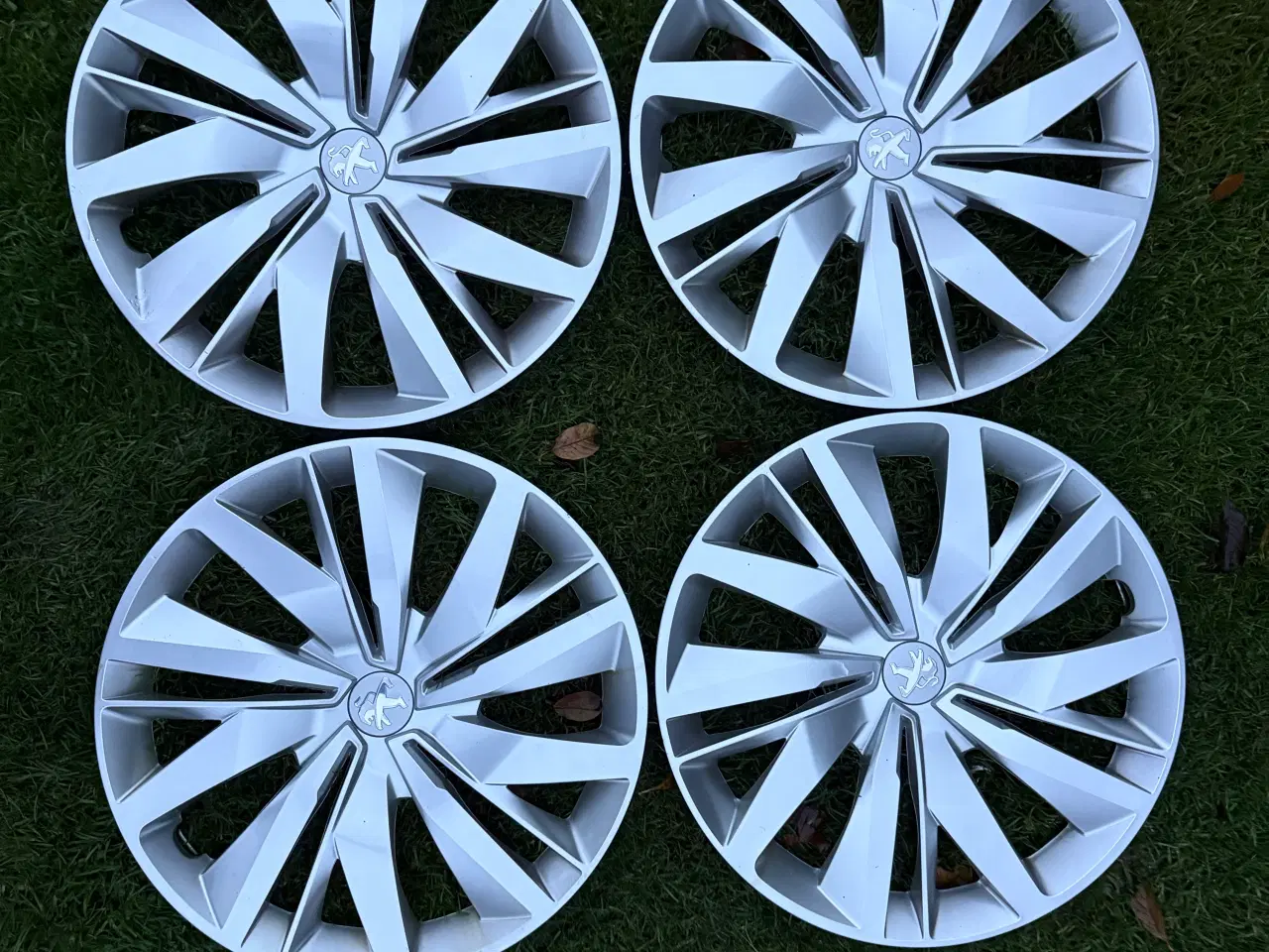 Billede 1 - Hjulkapsler Orig Peugeot 15"