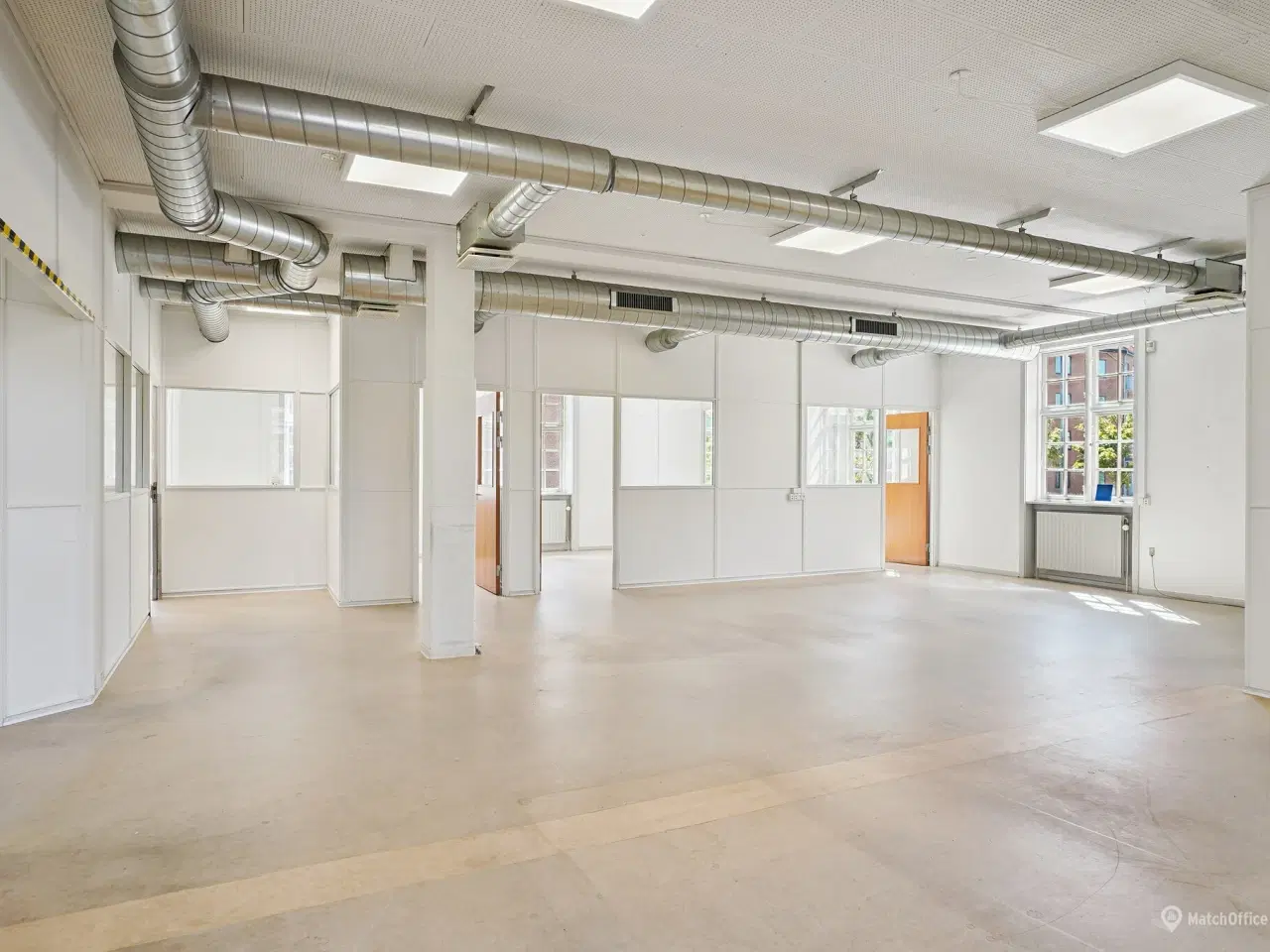 Billede 5 - Velbeliggende erhvervslejemål – ideelt til kontor med lager