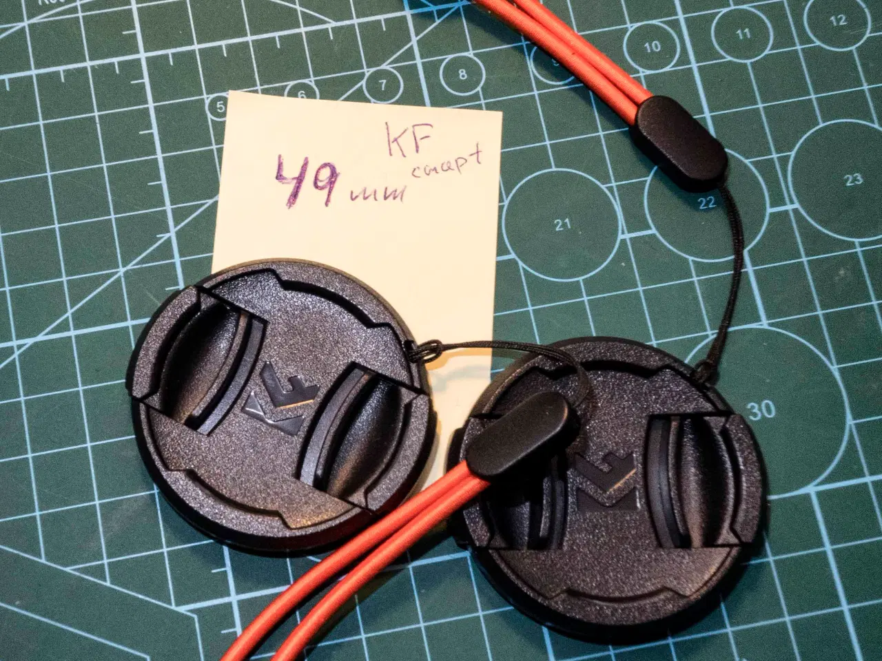 Billede 3 - Objektiv front-caps.  3 stk. 43 mm og 2 stk. 49 mm