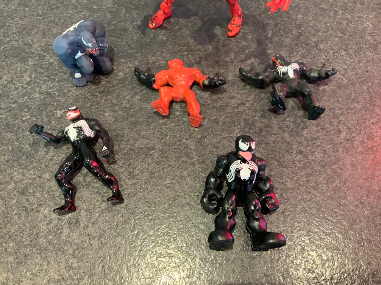Billede 6 - Spiderman og venum figurer