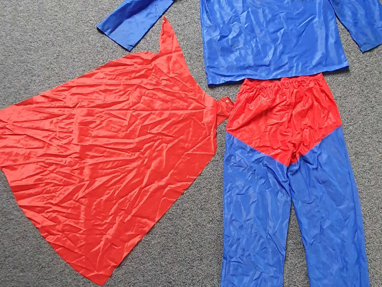 Billede 2 - 3 delt supermand dragt