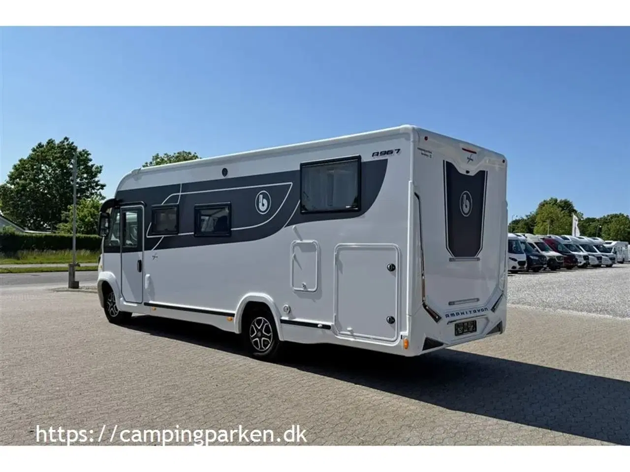 Billede 15 - 2022 - Benimar Amphitryon 967   Topmodel fra Benimar, vognen er udstyret som en luksuscamper, vandbåren varme, automatgear, lækkert design