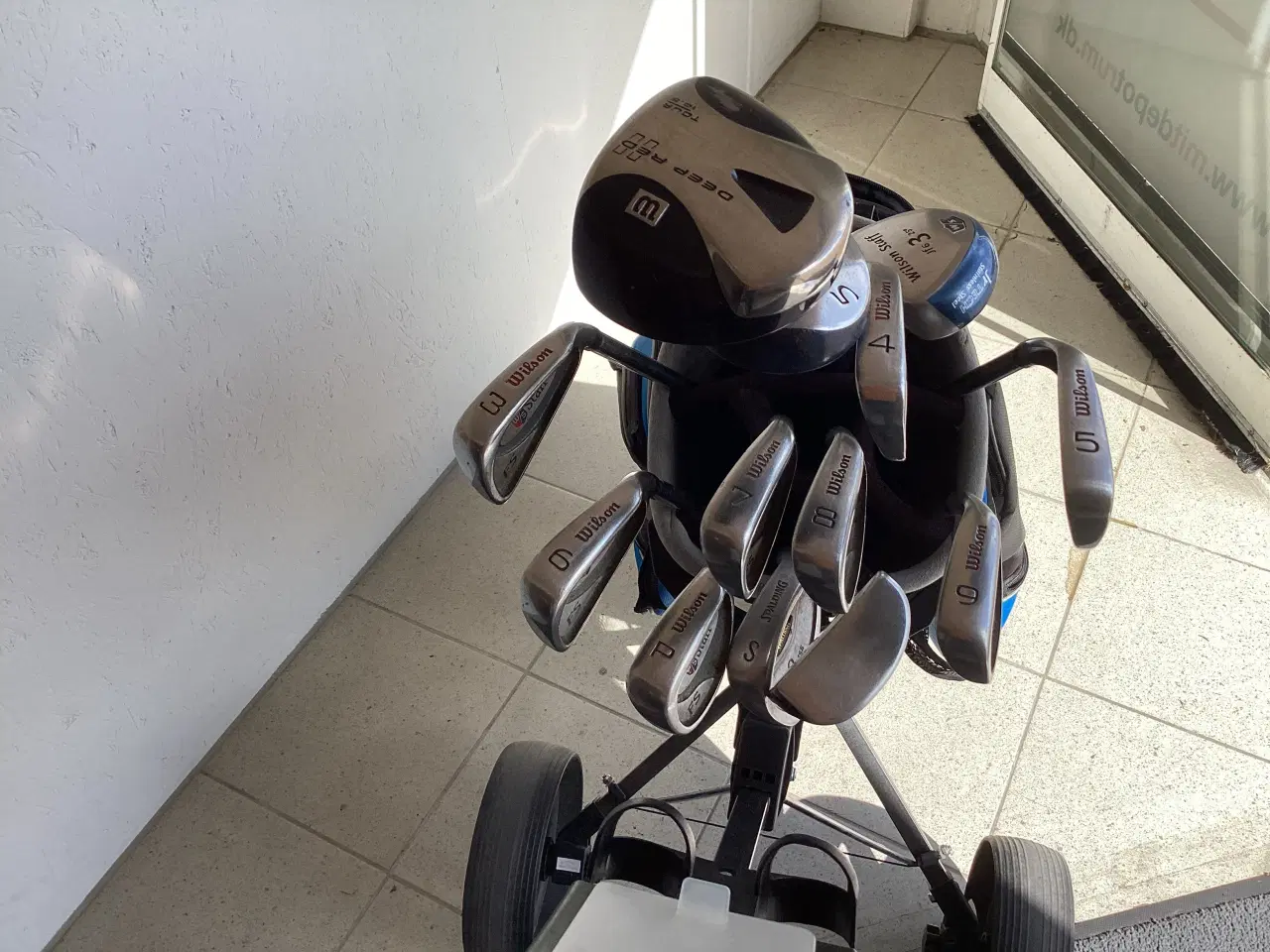 Billede 6 - Golfsæt vogn bag og vilson udstyr mm.