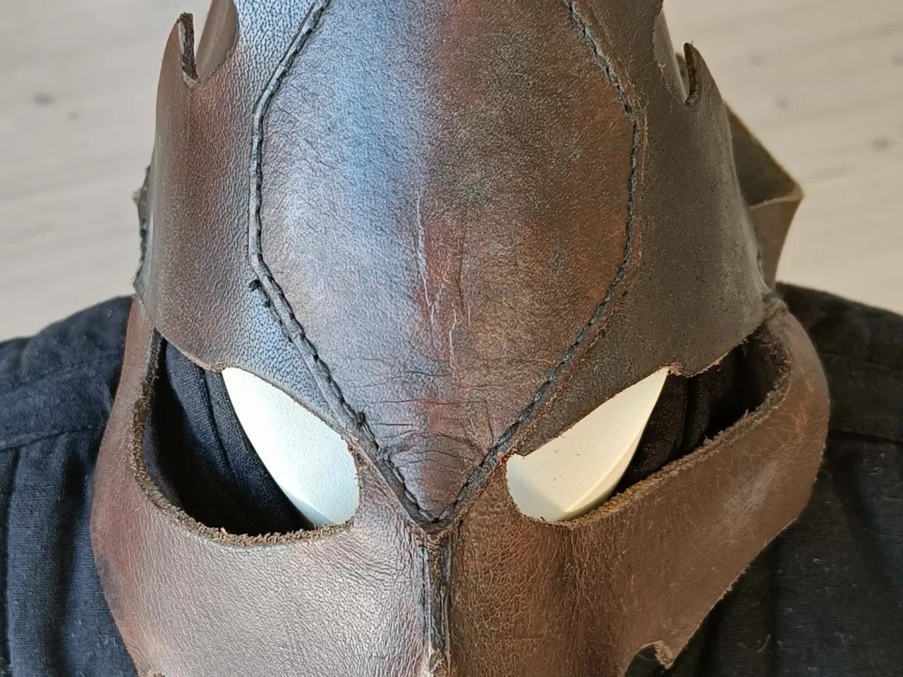 Billede 2 - Læder hjelm til rollespil