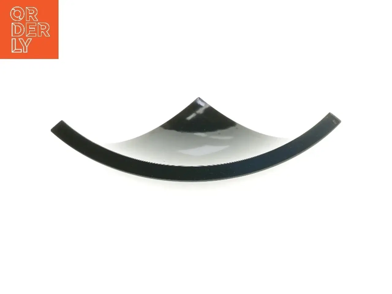 Billede 3 - Trekantet sort designer fad fra Hvalsø Copenhagen (str. Ø 35 cm)