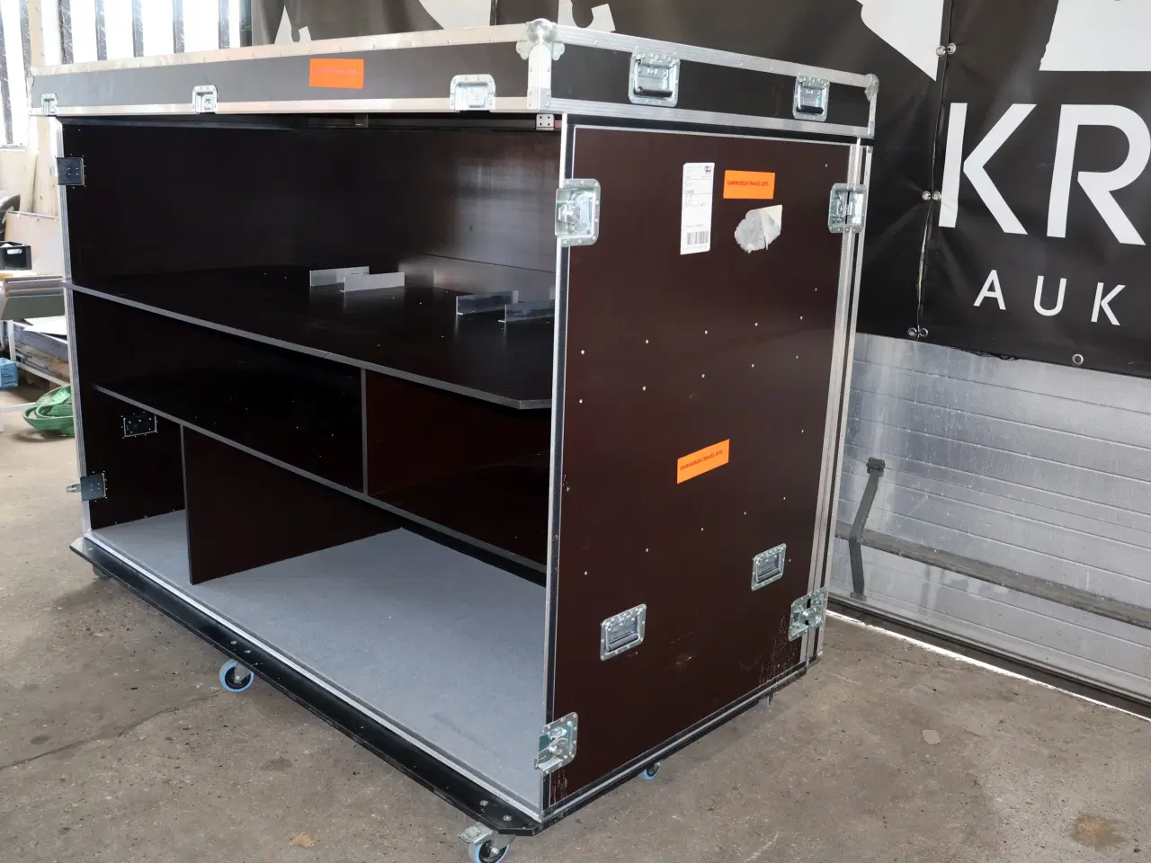 Billede 2 - Kæmpe Flightcase/transportkasser m/9 stk hjul