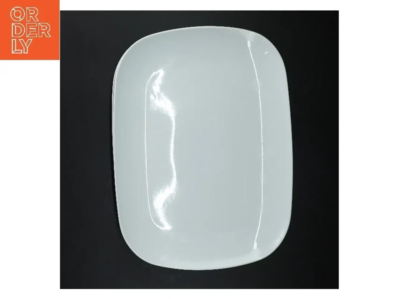 Billede 2 - Store hvide porcelænsfade fra IKEA (str. 2 styk, 31,5x26,5 cm)