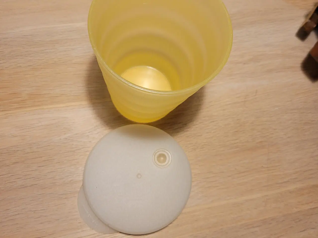 Billede 2 - Tupperware Avanti drikkebæger med låg