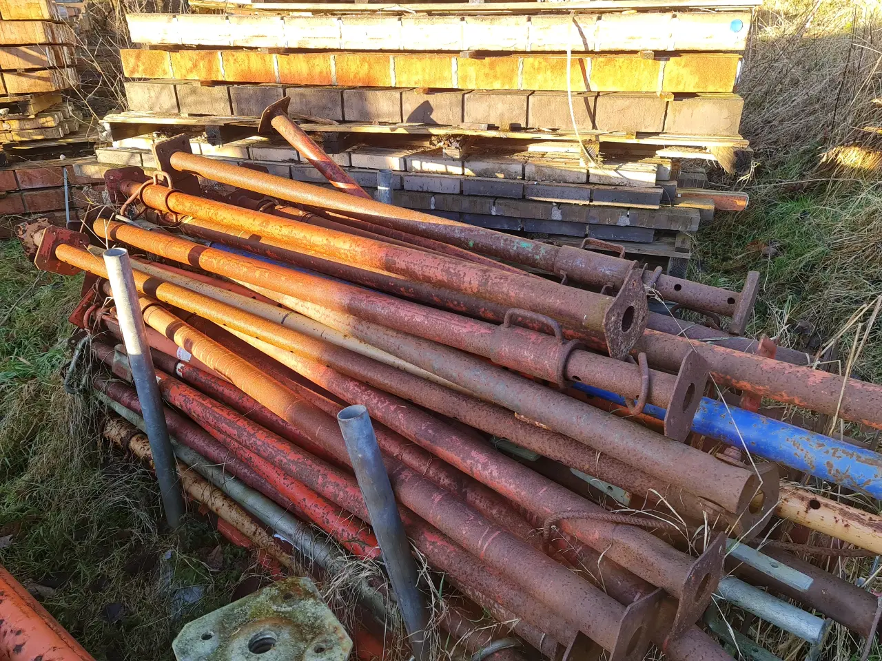 Billede 1 - Soldater / støtteben / bygstøtter til salg – klar