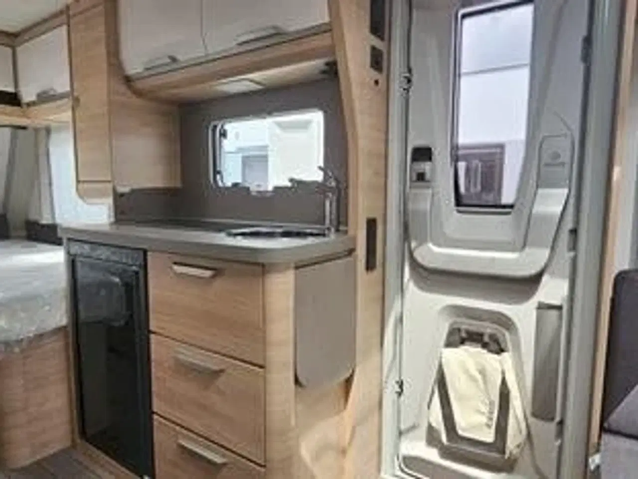 Billede 5 - Knaus Südwind 460 EU  - SOMMERTILBUD - Mover Kr: 1.- Spar 18.698