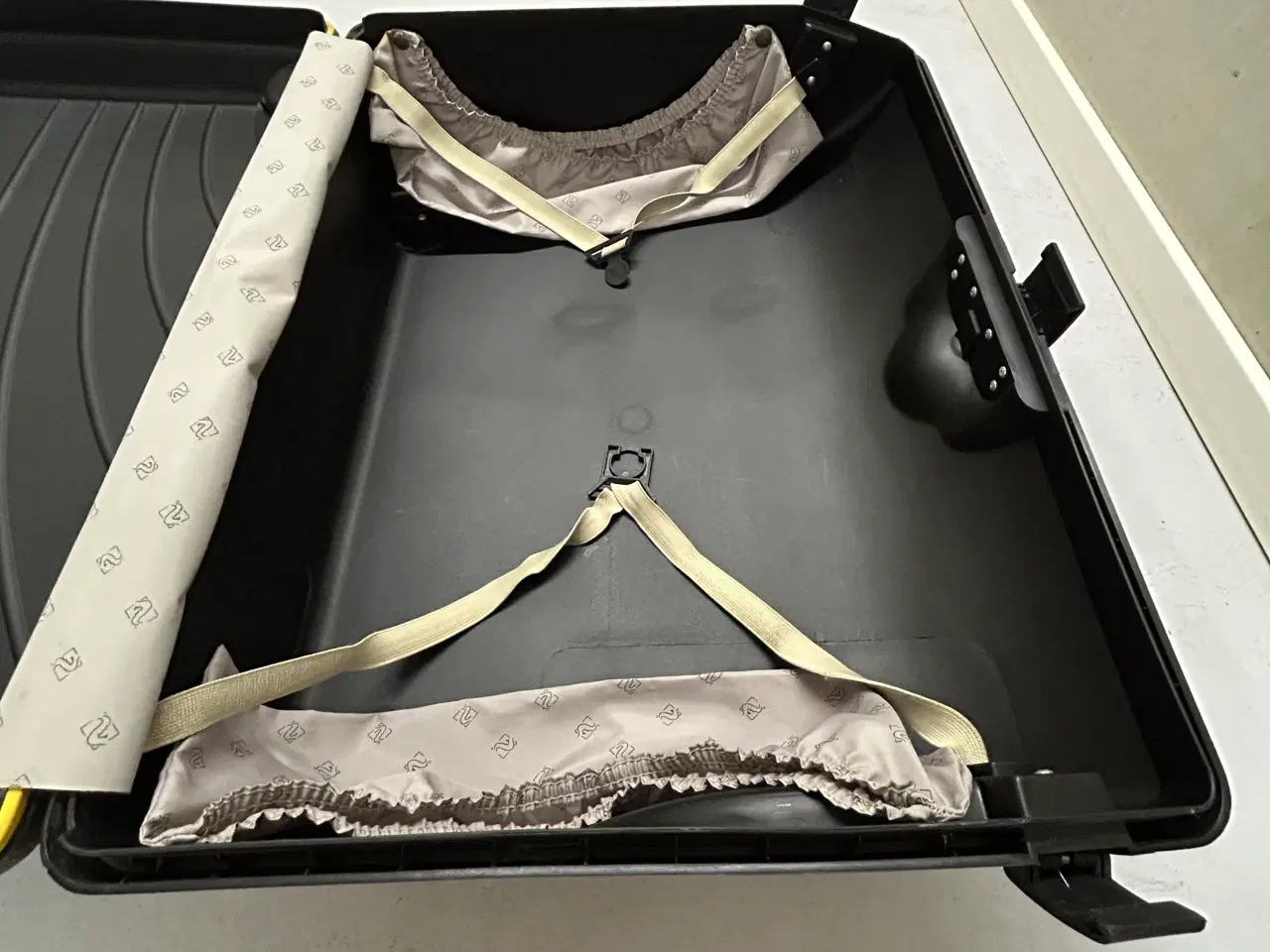 Billede 7 - Super lækker Saxoline kuffert med super smart kode