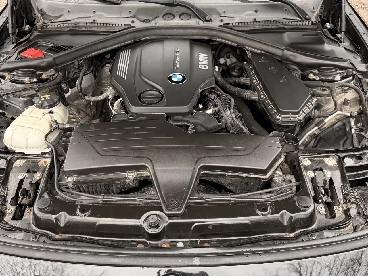 Billede 9 - Lækker velkørende og rummelig BMW