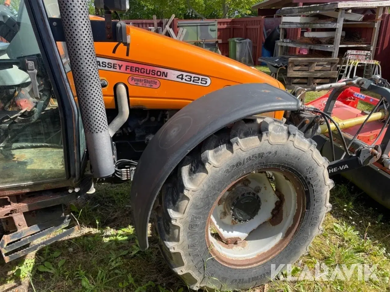 Billede 6 - Traktor MASSEY FERGUSON 4325 med KUHN Slagleklipper