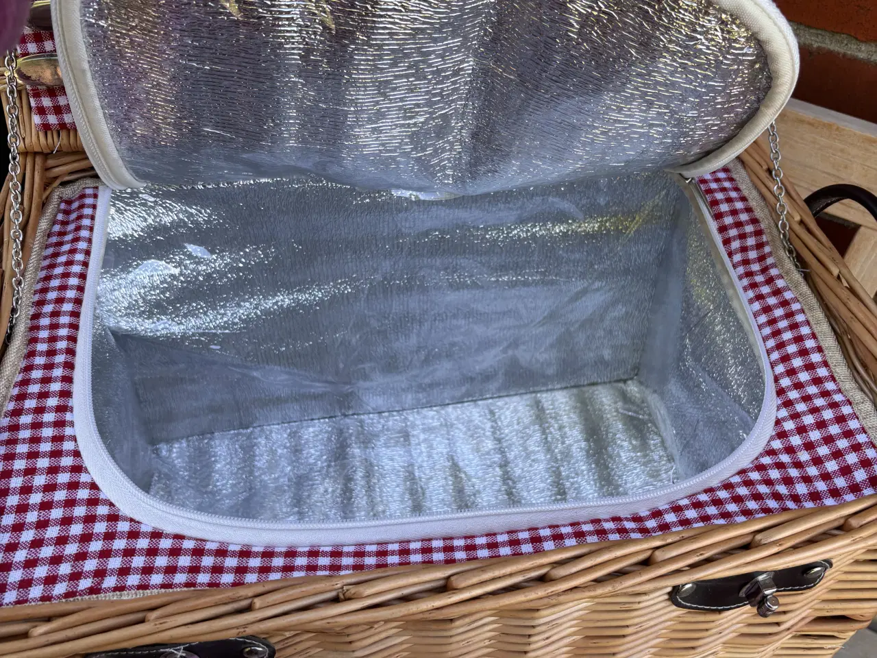 Billede 4 - Picnic kurv på hjul