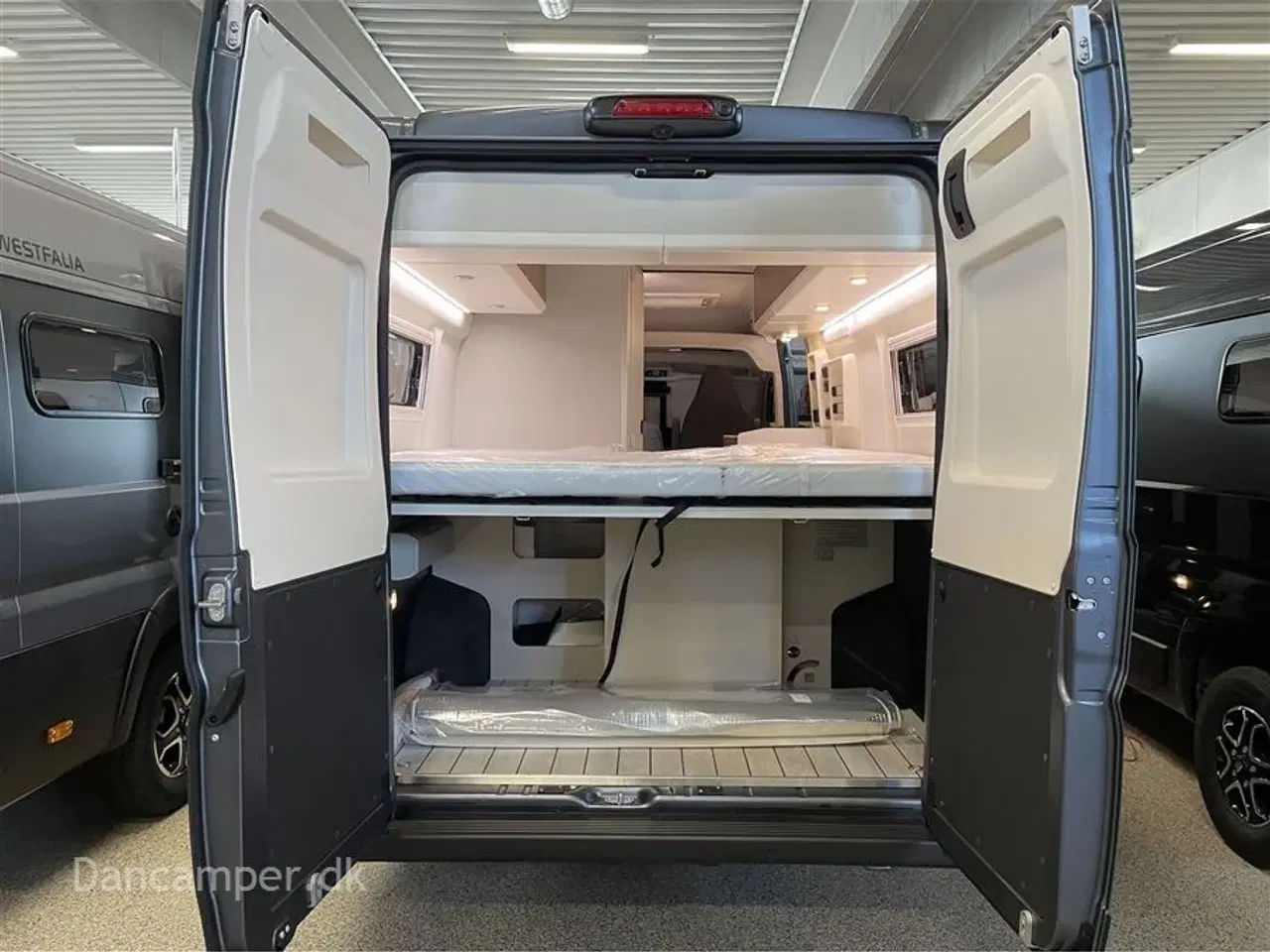 Billede 22 - 2025 - Westfalia Columbus 600 E   Ny 2025 kort model. 140 HK, 8-trins automatgear, adaptiv fartpilot, langsgående soveplads 198/177 * 197