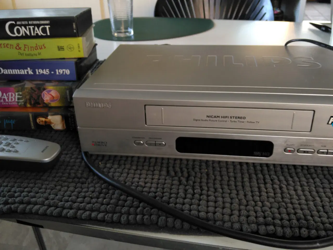 Billede 1 - VHS- afspiller Philips inkl. 24 VHS-bånd.