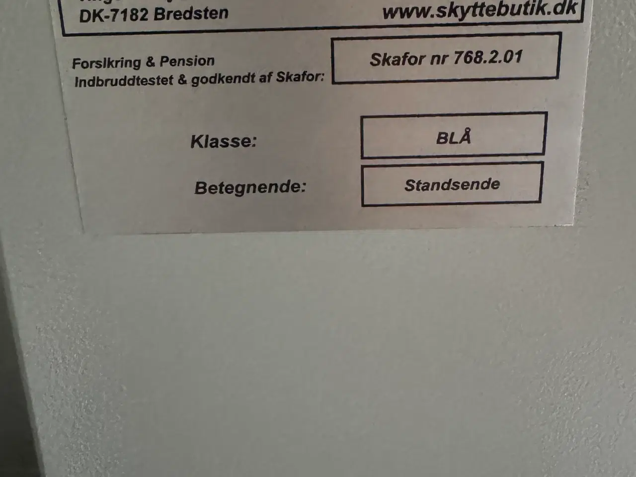 Billede 3 - Våbenskab 