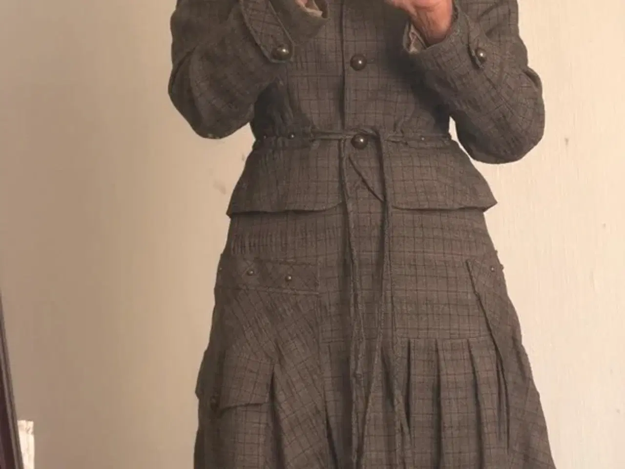 Billede 1 - Vintage blazer samt nederdel str. 36-38