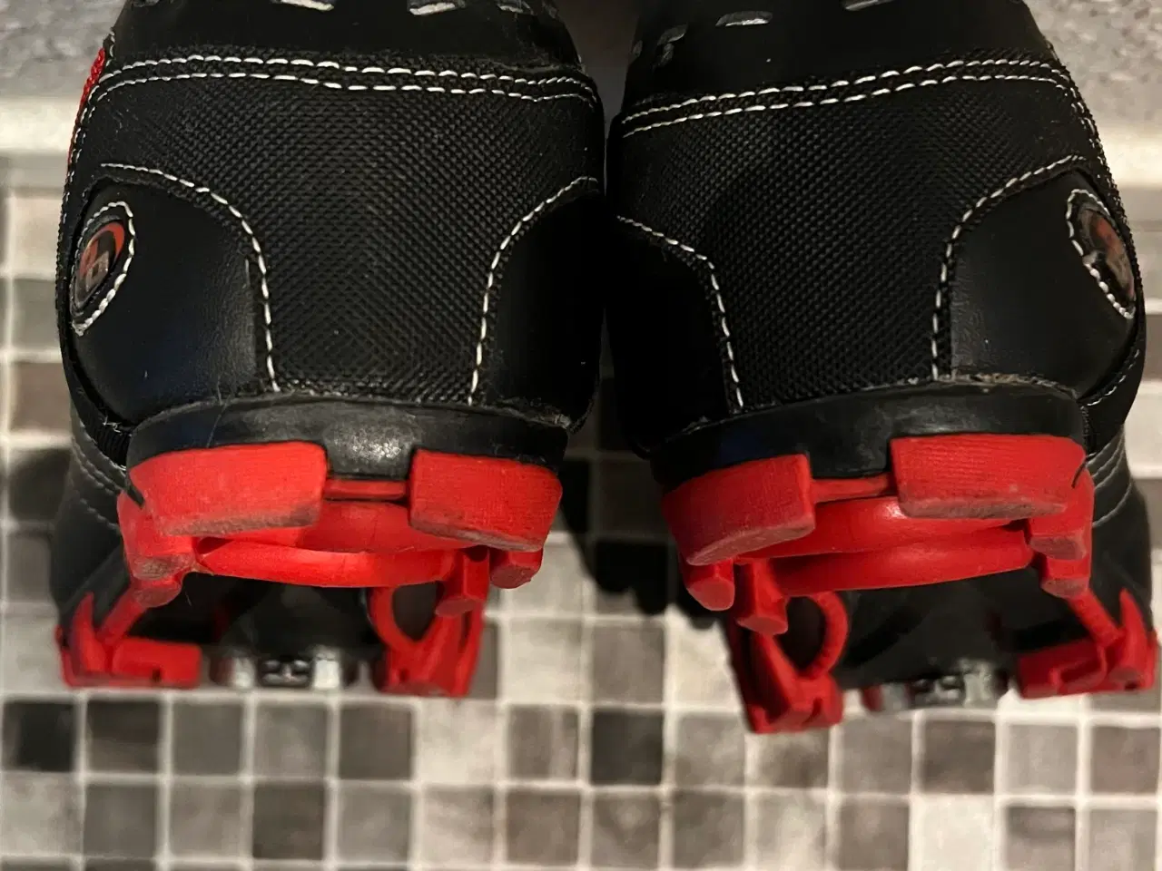 Billede 6 - Specialized cykelsko str. 45 sort/rød