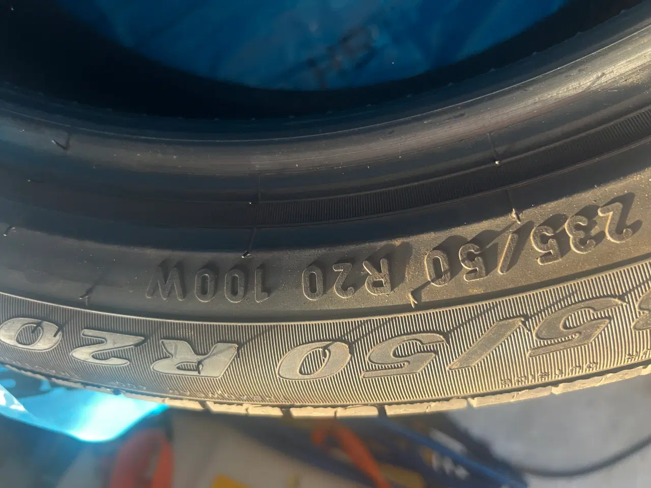 Billede 5 - Næsten nye sommerdæk fra Pirelli – kun kørt 12.000