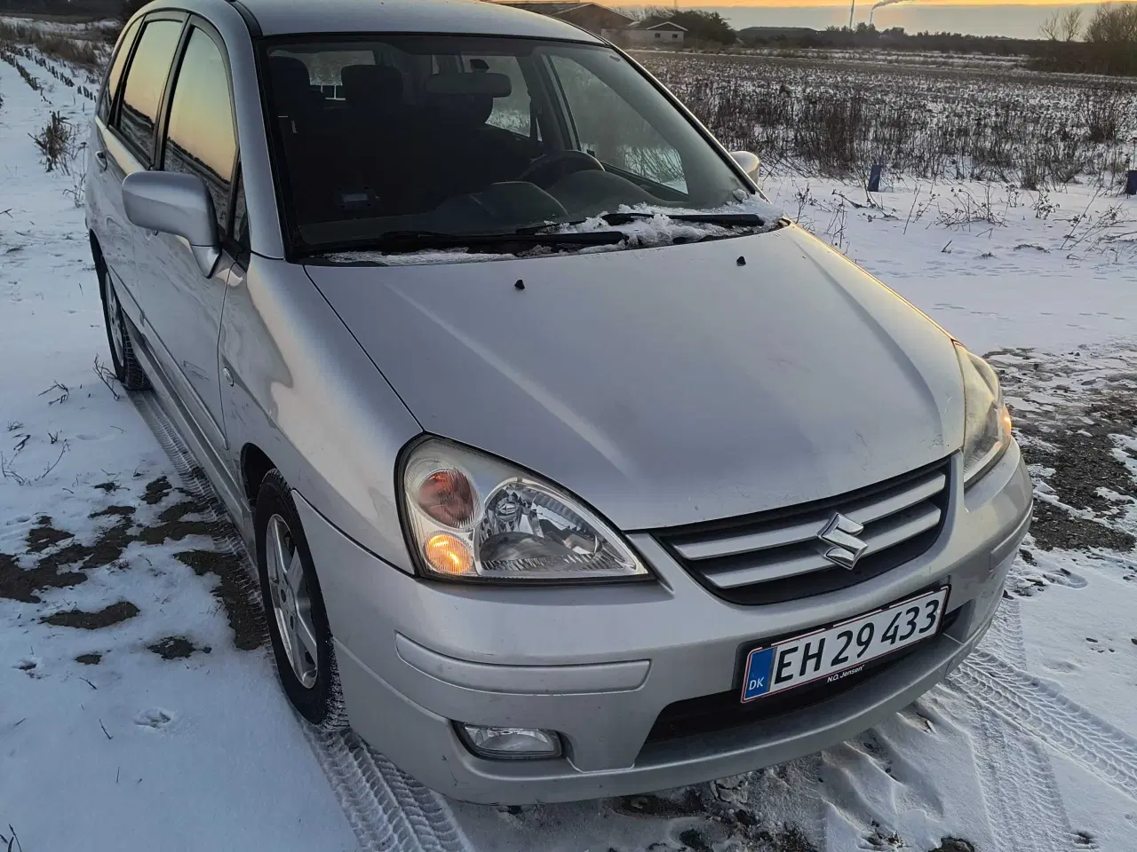 Billede 4 - Bil med træk og 1 år til syn