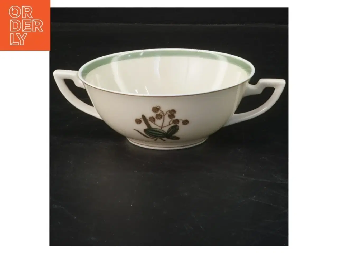 Billede 3 - 4 suppeteriner fra Royal Copenhagen (str. Kop ø, 13 cm. underkop. ø. 17 cm. 4 z)