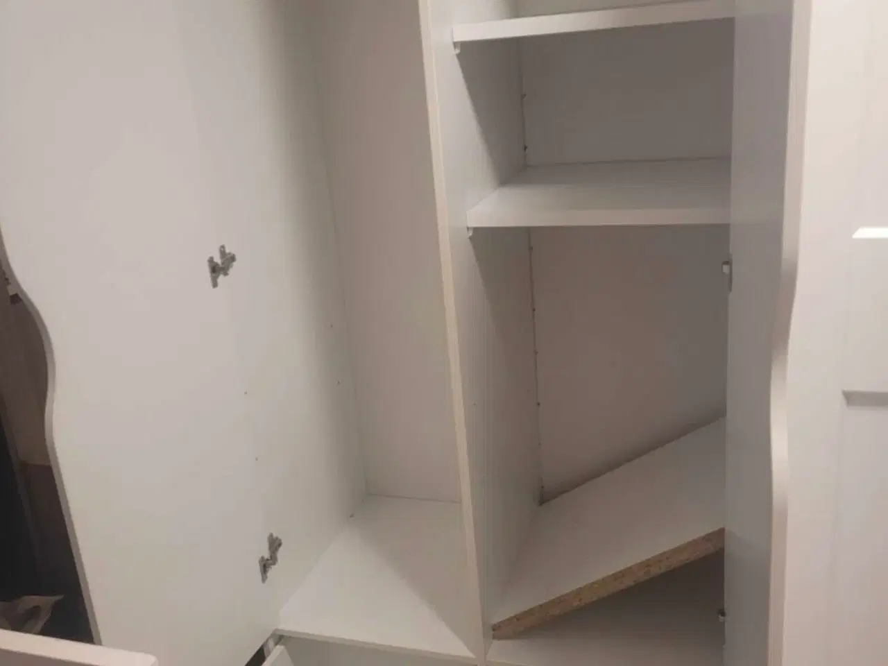 Billede 3 - Klædeskab 