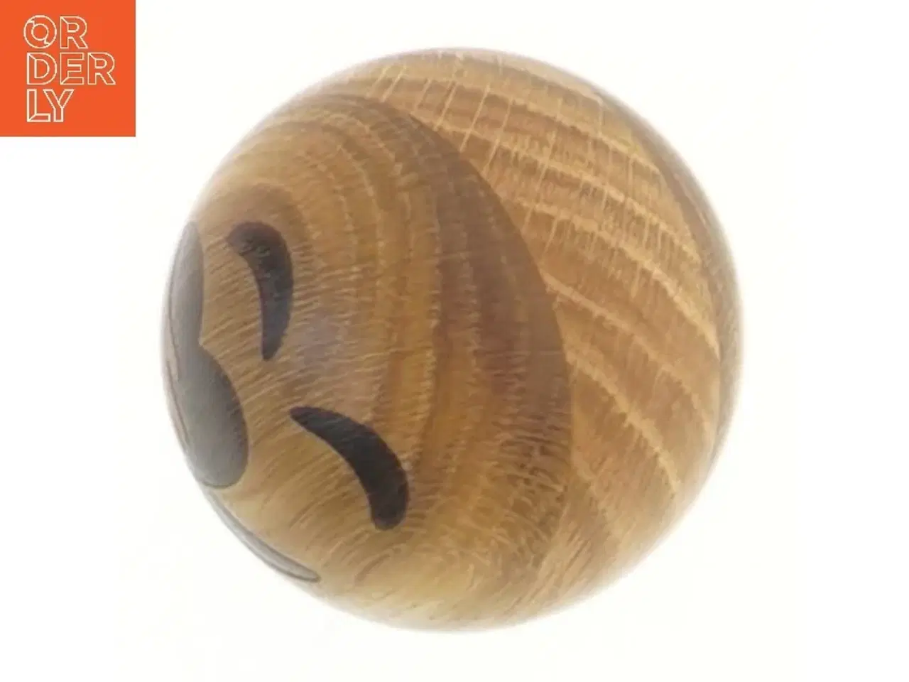 Billede 2 - Træ kugle med smilemotiv (str. Ø 7 cm)
