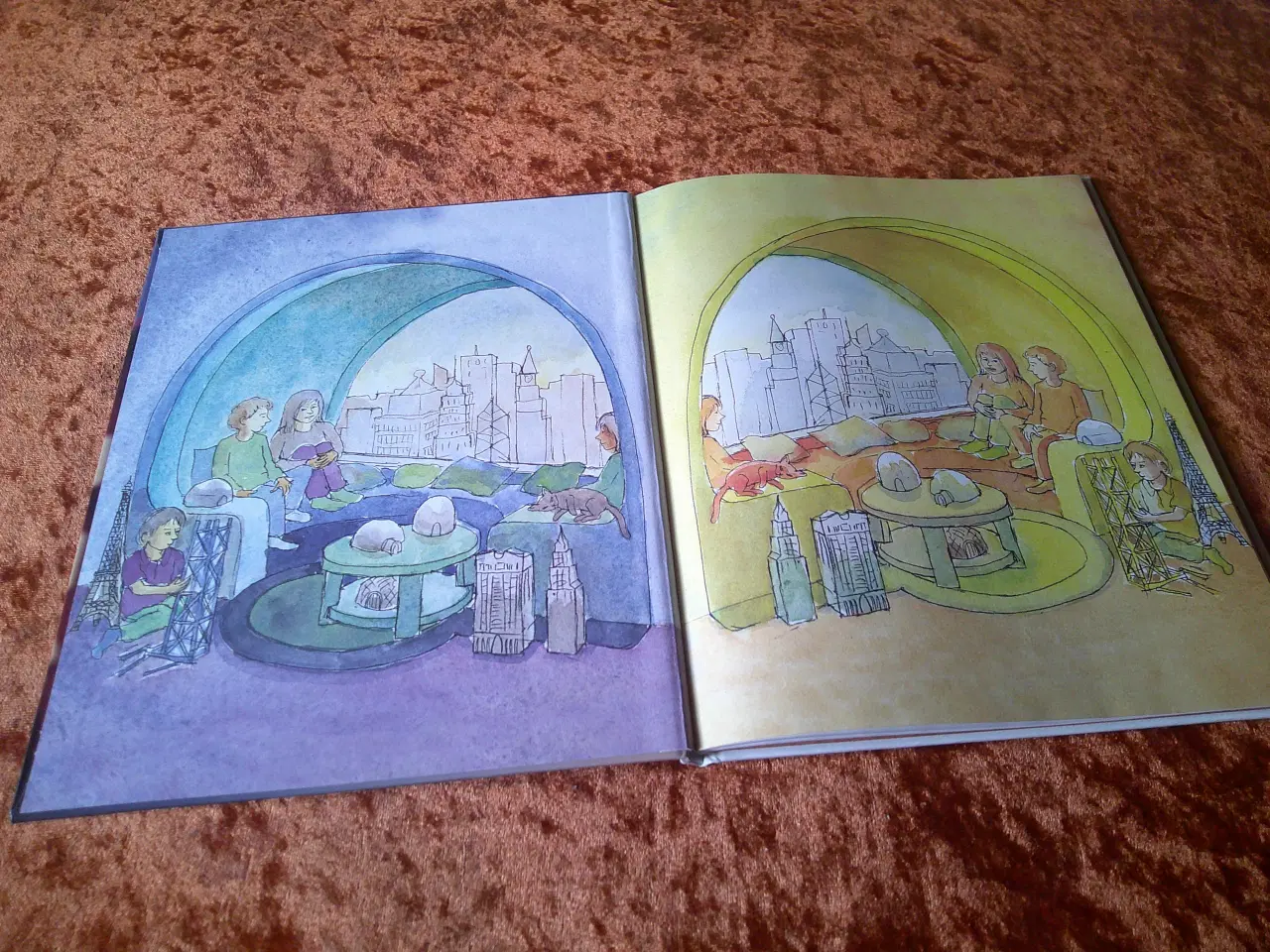 Billede 2 - Runde rum og høje huse, Lotta Silfverhielm,