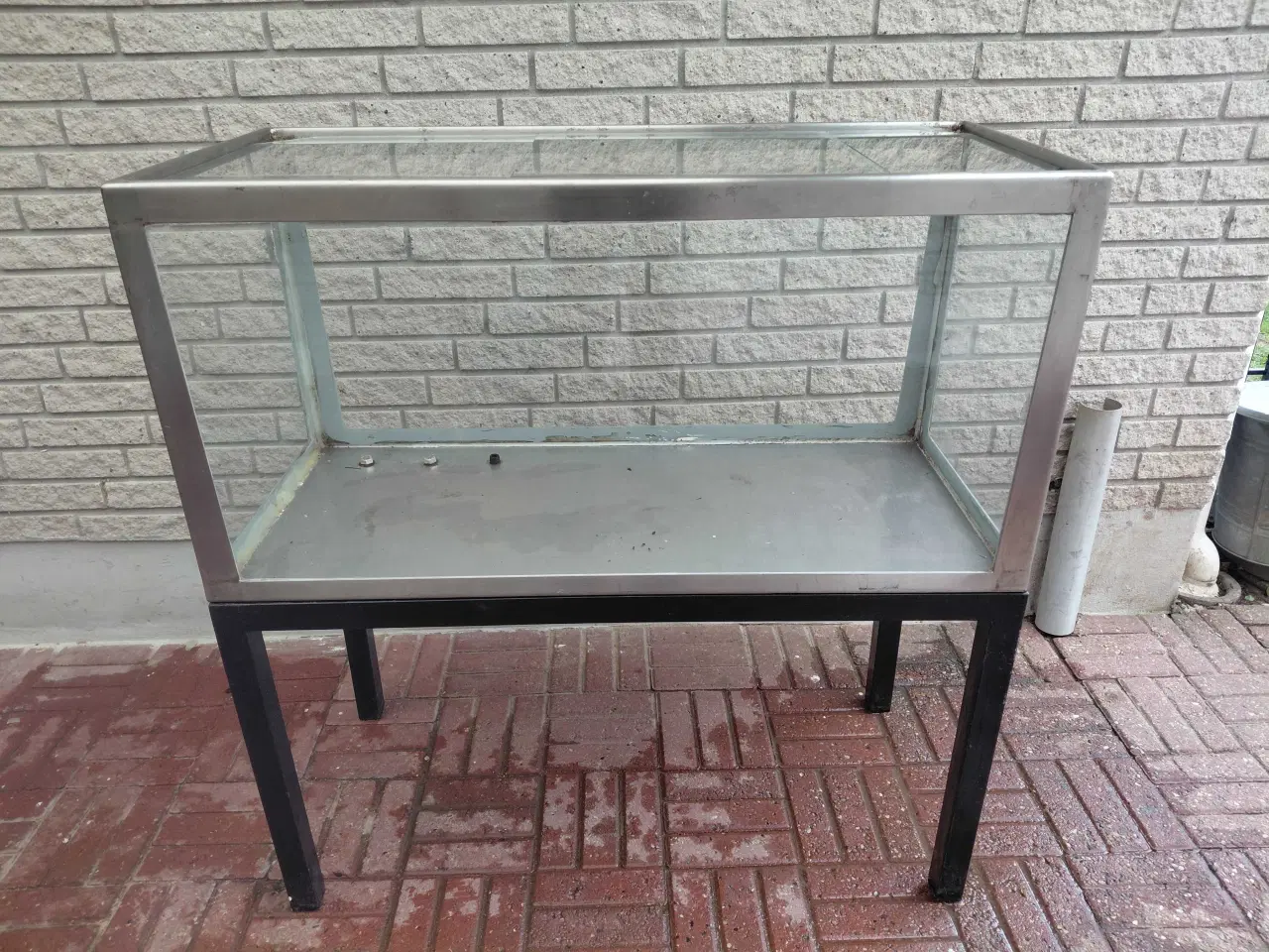 Billede 2 - Akvarier 230L