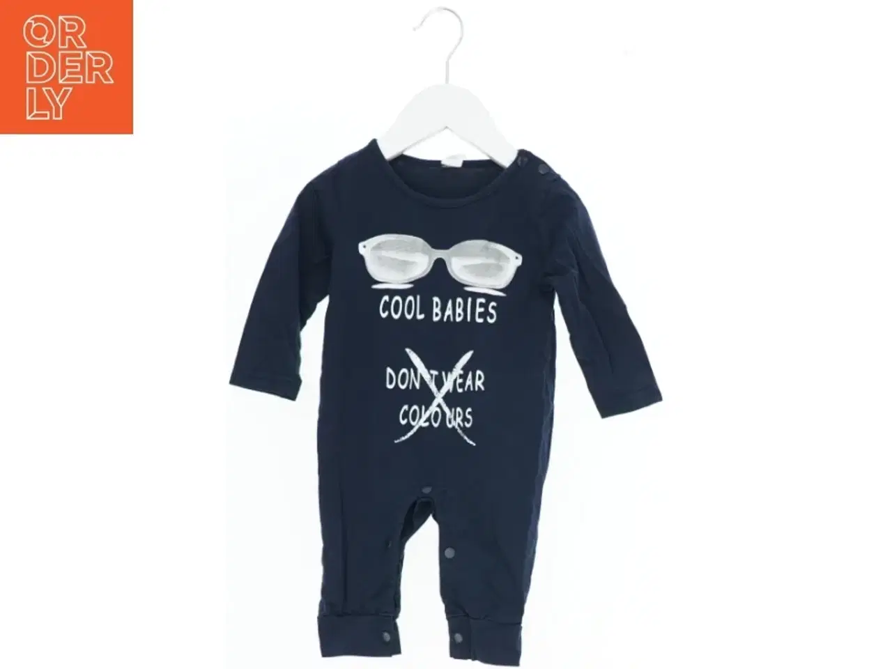 Billede 1 - Mørkeblå heldragt til baby (str. 74)