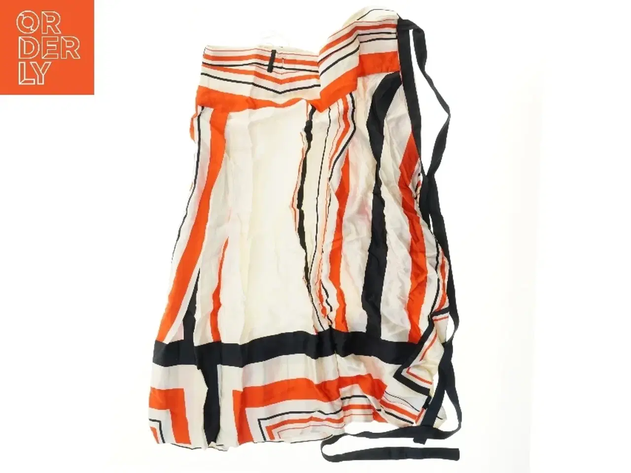 Billede 1 - Satin nederdel ubrugt (str. S)