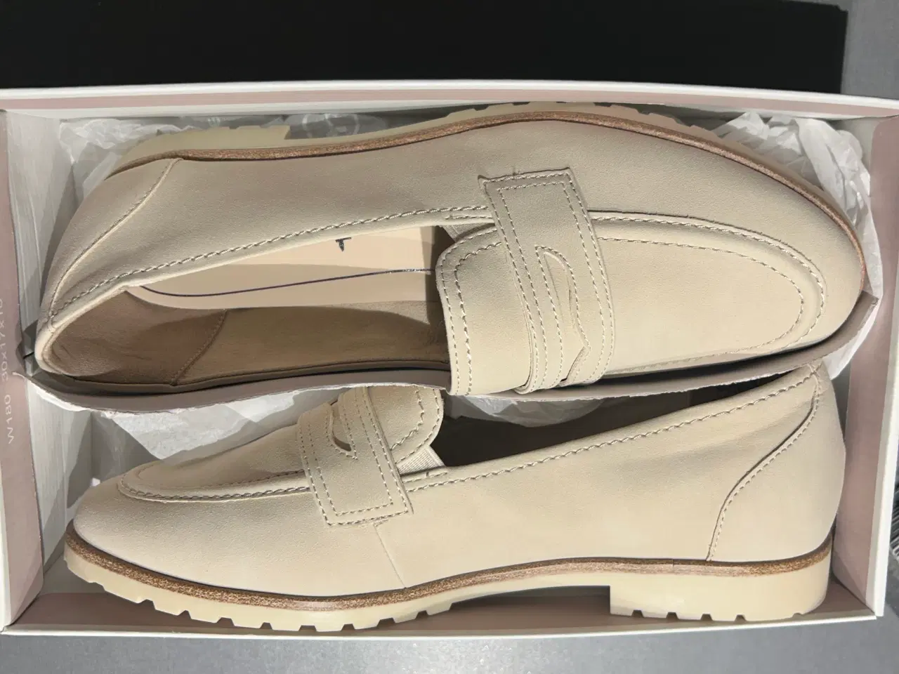 Billede 2 - Spritnye loafers fra Tamaris i str. 40