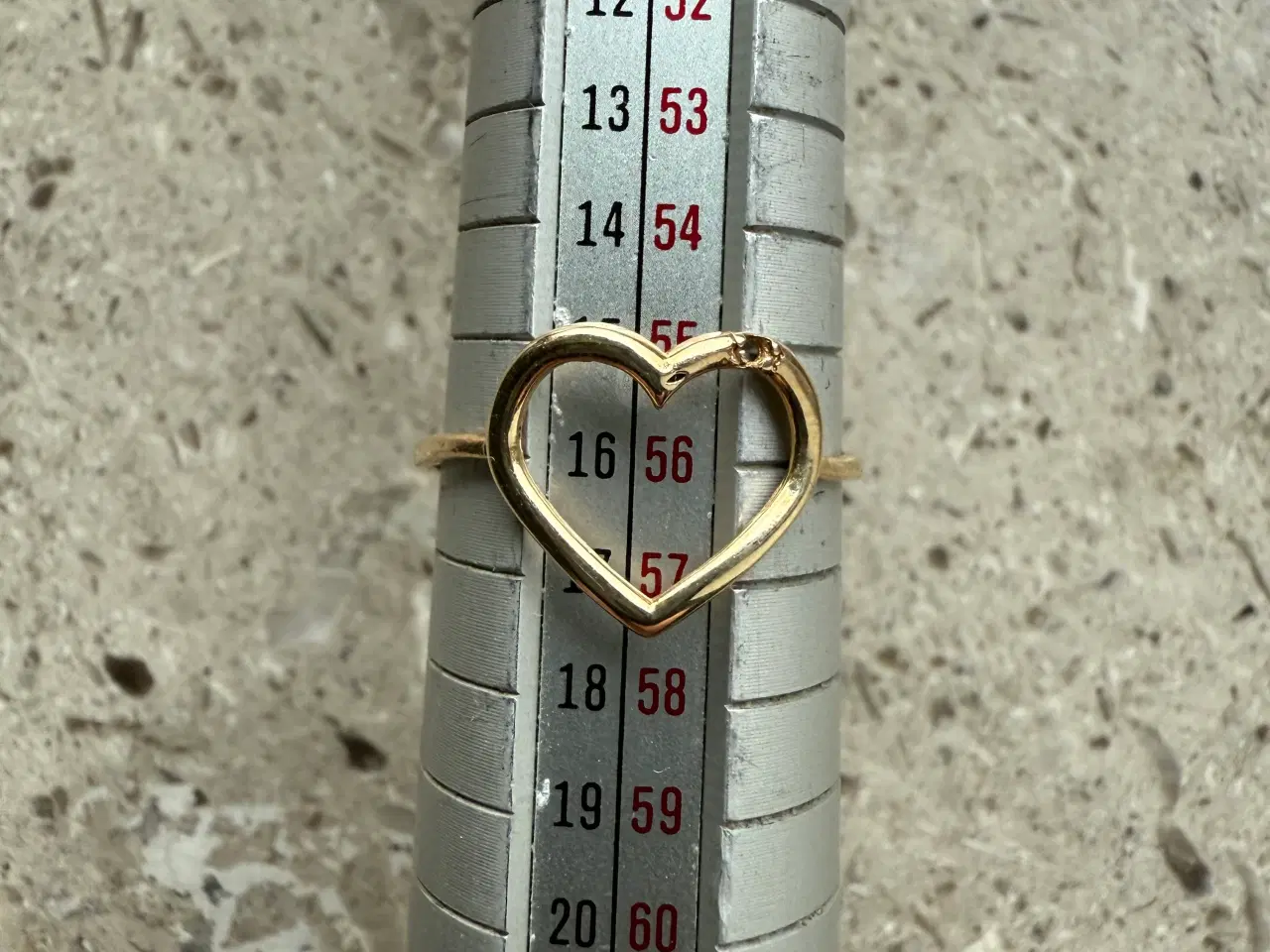 Billede 18 - Forskellige ringe i 14 karat guld.