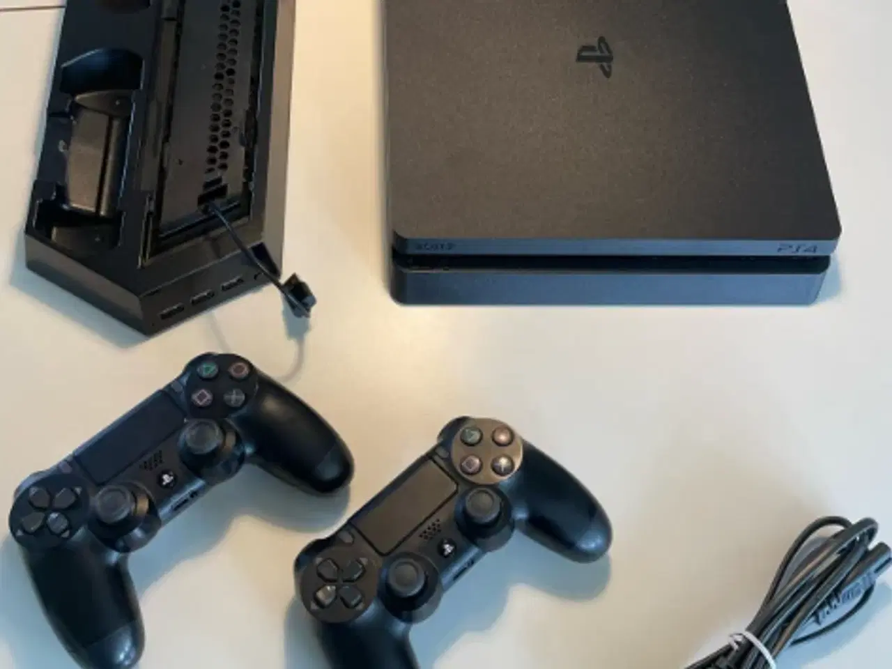 Billede 1 - Playstation 4 slim 